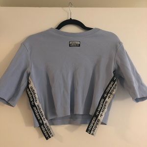 Cropped adidas tshirt! Perfect condition!